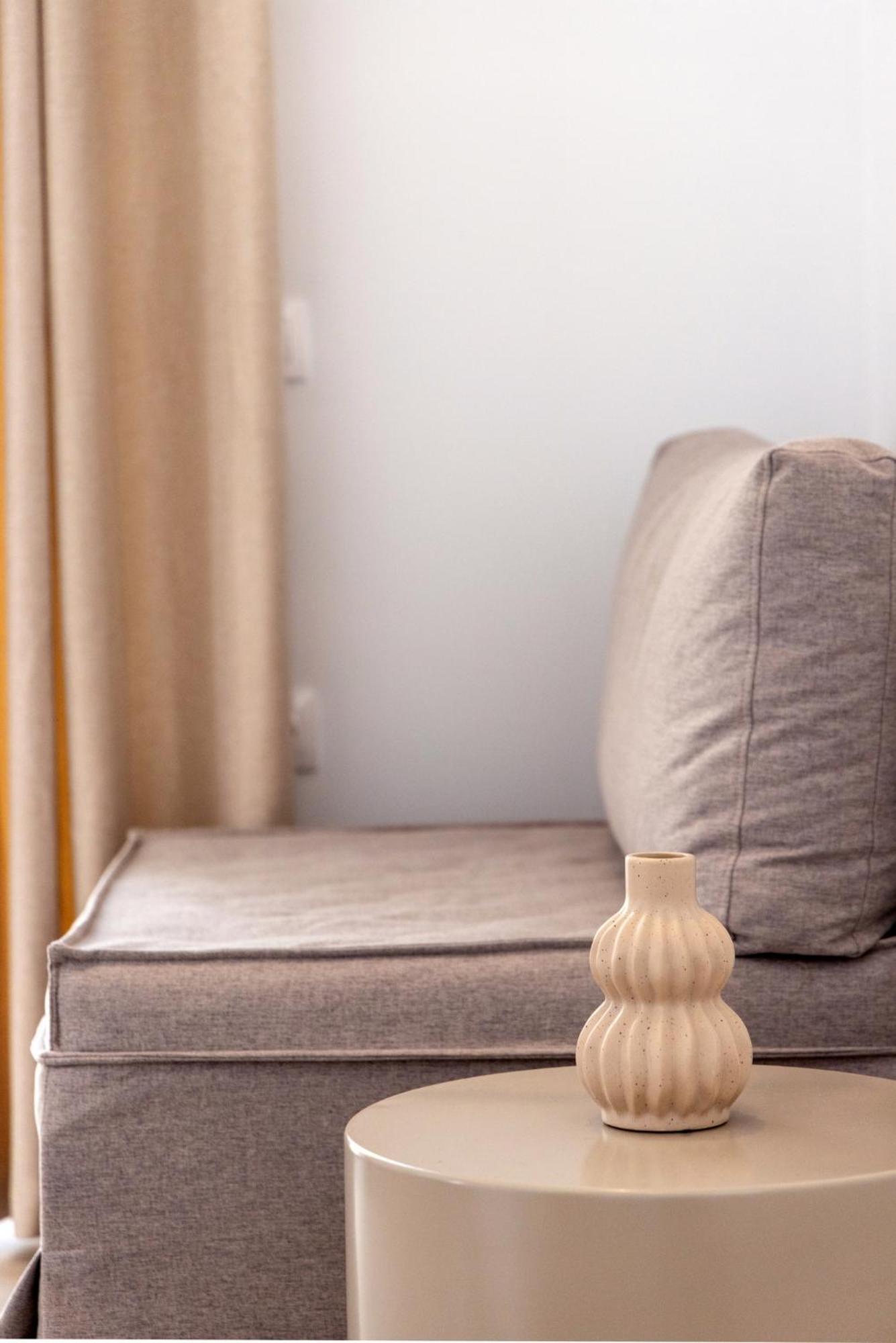 Alora Suites Tinos Quarto foto