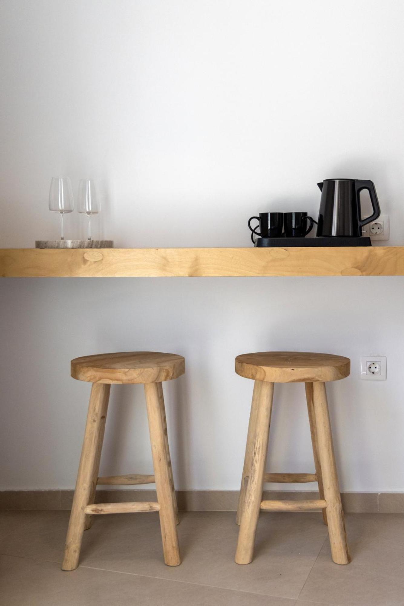 Alora Suites Tinos Quarto foto